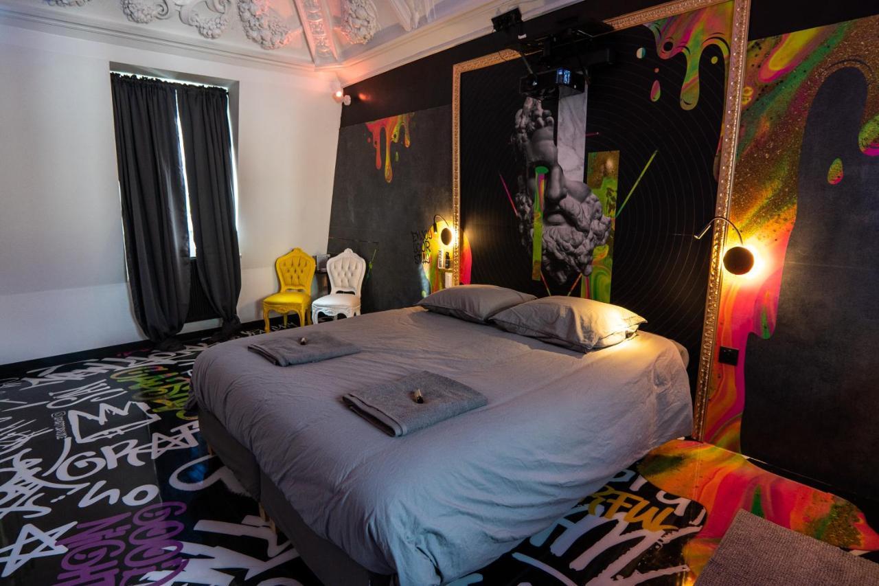 Capsule Art Deco - Jacuzzi - Netflix - Home Cinema - Arcade De Jeux & Nintendo Switch - 2 Chambres - Filet Suspendu Valenciennes Buitenkant foto