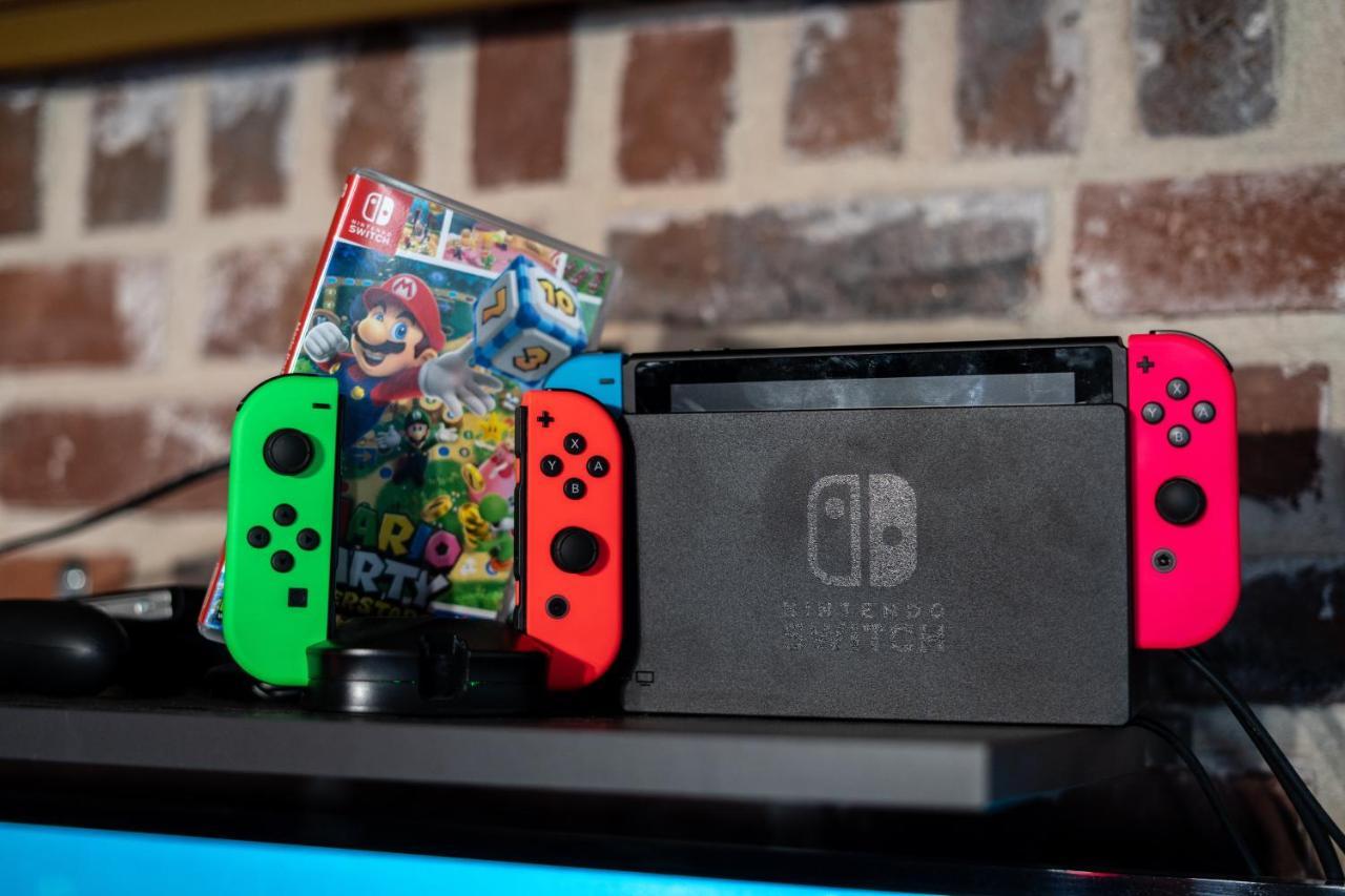 Capsule Art Deco - Jacuzzi - Netflix - Home Cinema - Arcade De Jeux & Nintendo Switch - 2 Chambres - Filet Suspendu Valenciennes Buitenkant foto