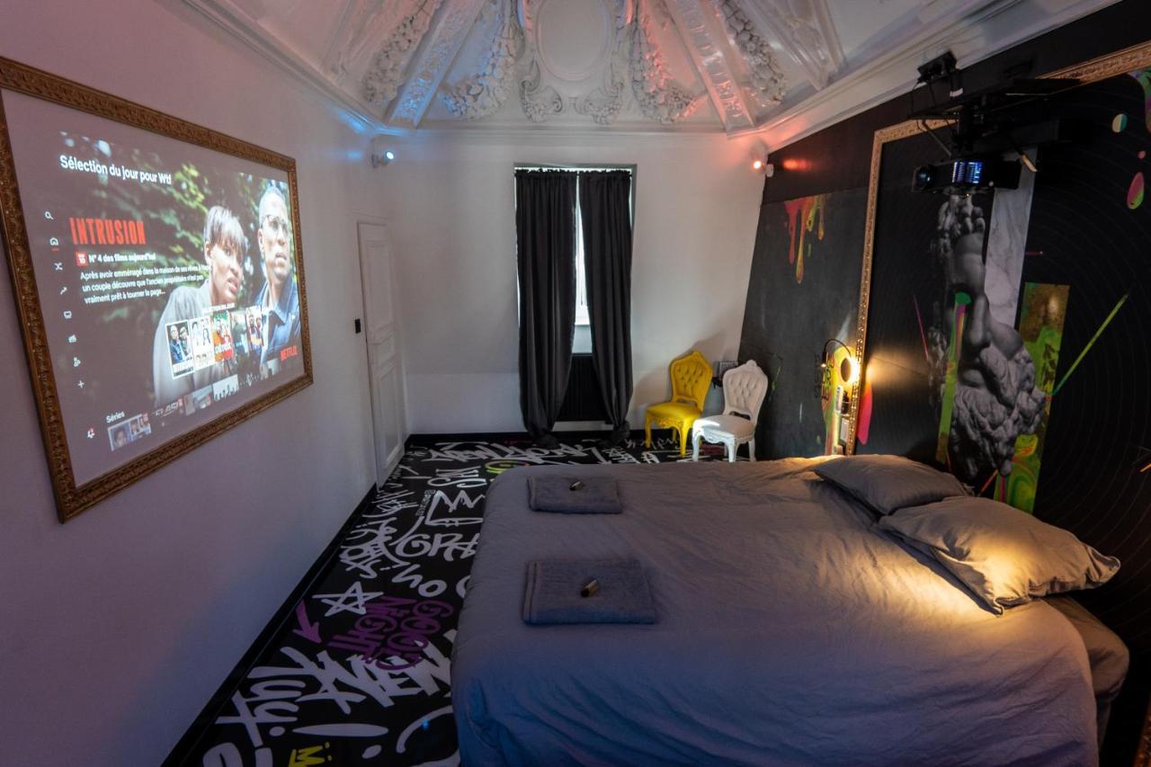 Capsule Art Deco - Jacuzzi - Netflix - Home Cinema - Arcade De Jeux & Nintendo Switch - 2 Chambres - Filet Suspendu Valenciennes Buitenkant foto